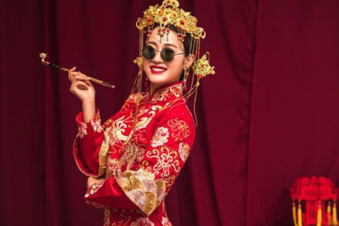 婚纱照怎么挑衣服