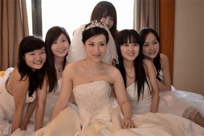 领了结婚证还能当伴娘吗