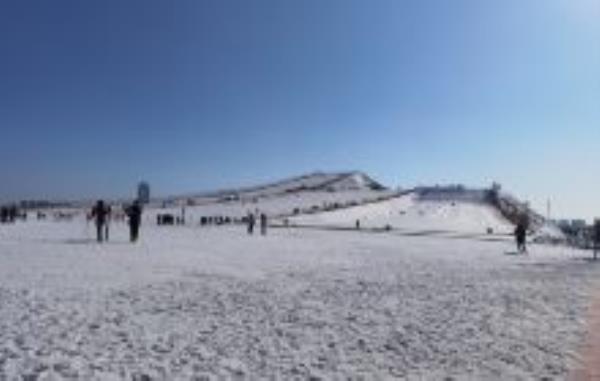阅海滑雪场宁夏景点