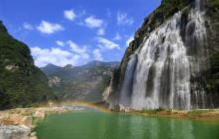 高岚大峡谷旅游度假区湖北景点