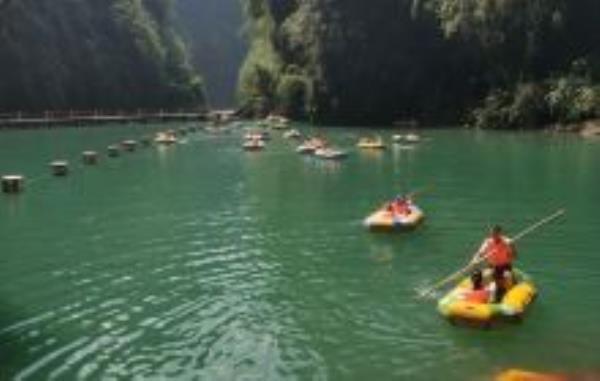 阿依河漂流重庆景点