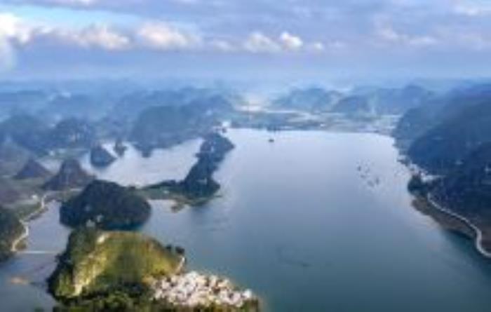 渠洋湖广西景点