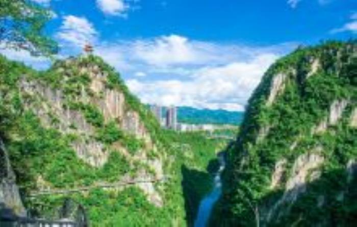 中国黔江城市大峡谷重庆景点