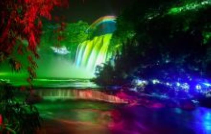 黄果树瀑布夜游贵州景点
