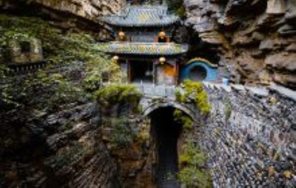 桥楼殿河北景点
