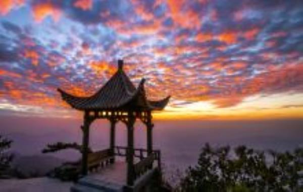 天岳幕阜山湖南景点