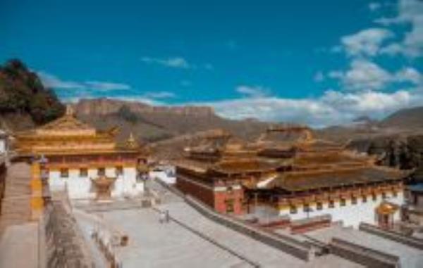 甘丹赛赤寺甘肃景点
