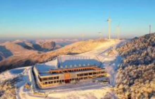 五峰国际滑雪场湖北景点
