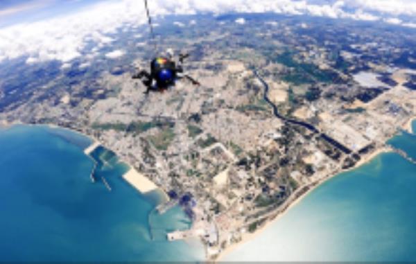 海南东方海上跳伞基地海南景点