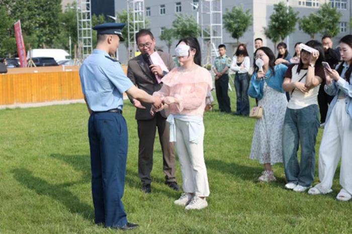保定“公益红娘”架起联谊鹊桥