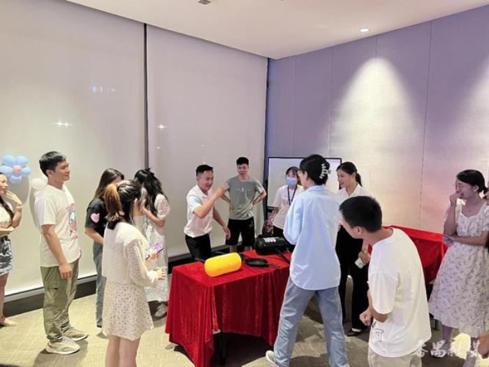 七夕搭“鹊桥” 广州番禺新造单身青年美丽邂逅