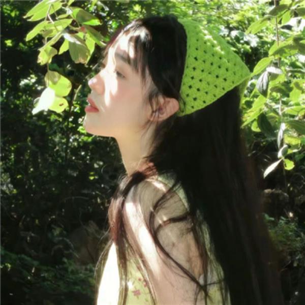 洛阳伴游薄⾬⽵