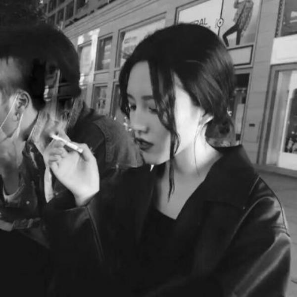 银川伴游卿荑婷