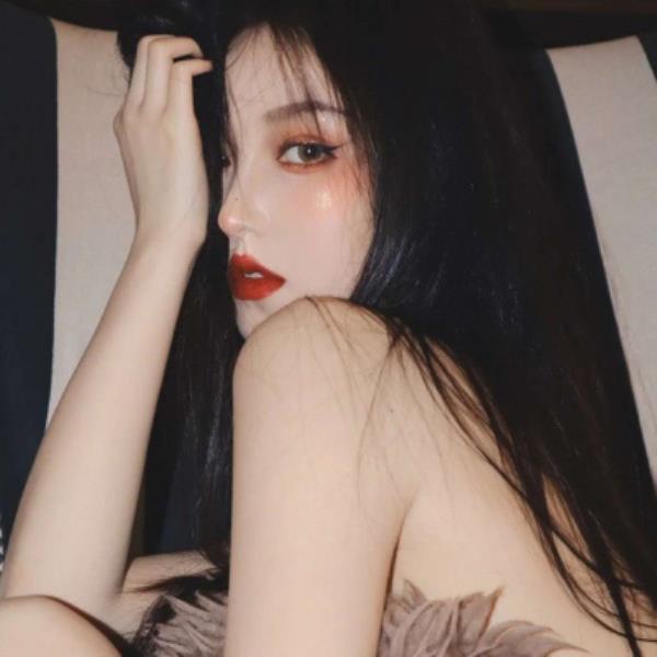 深圳伴游贸凌婧