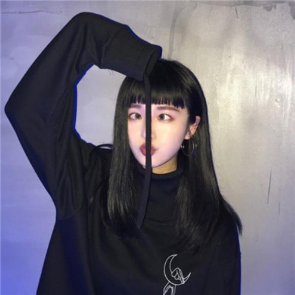 百色伴游折岚怡
