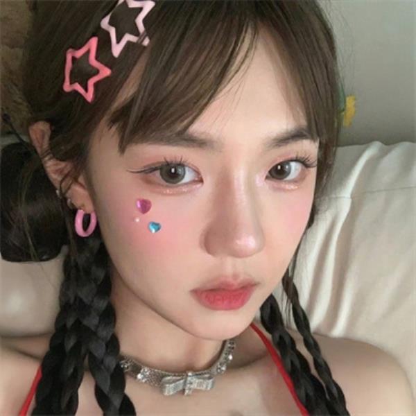 玉林伴游果⾬灵