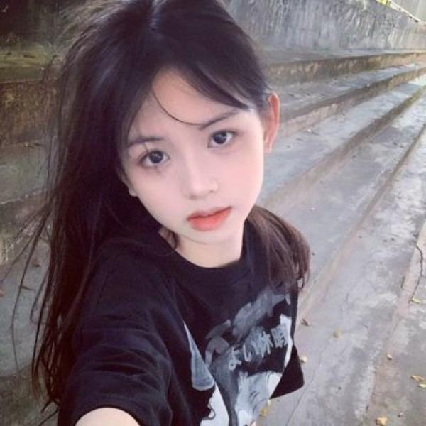 上海伴游班秀颖