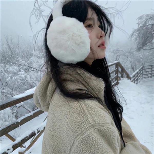 深圳伴游芒韵蓉