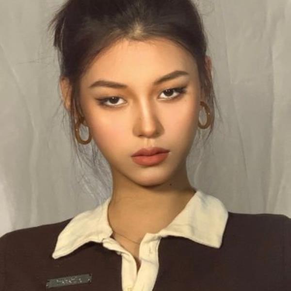青岛伴游欧彩颖