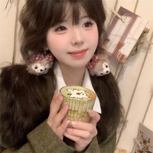 备孕五个月，发现老公找前女友，还出轨女同事