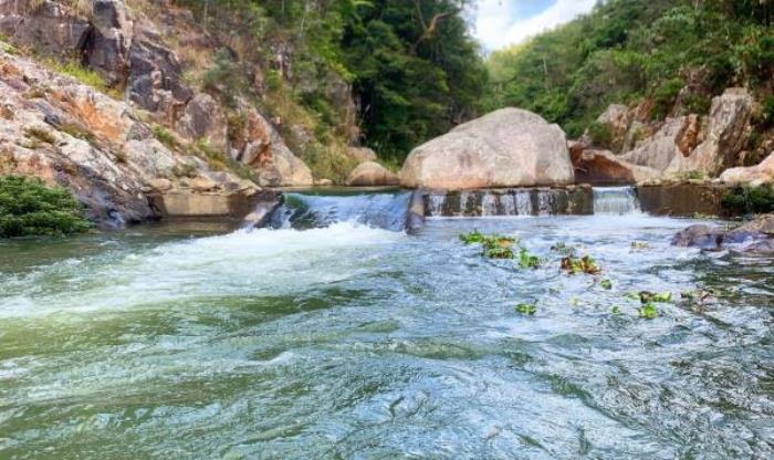 五指山-红峡谷漂流 五指山-红峡谷漂流
