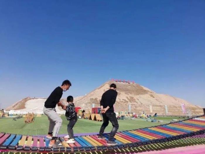 银川阅海滑草场 银川阅海滑草场