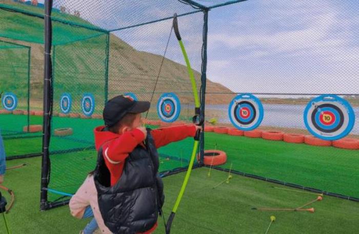 银川阅海滑草场 银川阅海滑草场