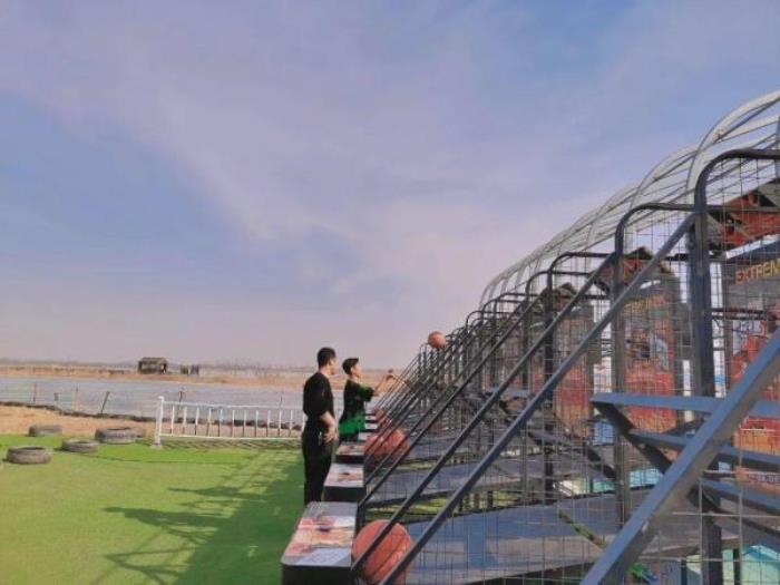 银川阅海滑草场 银川阅海滑草场