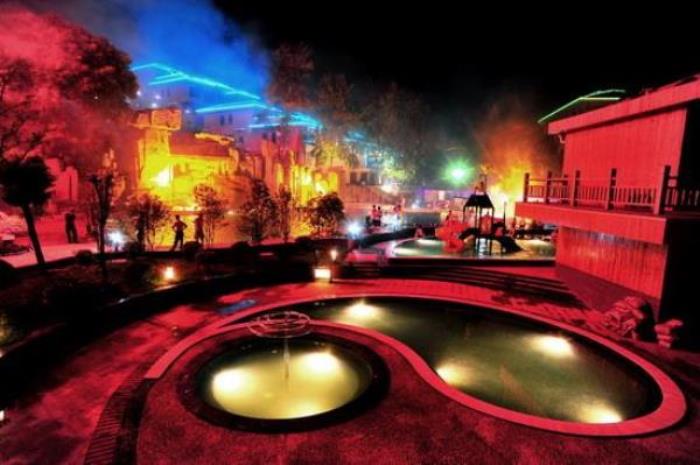 瑶池温泉 瑶池温泉